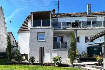 Haus zum Kaufen in Straubenhardt 225.000 € 193 m²