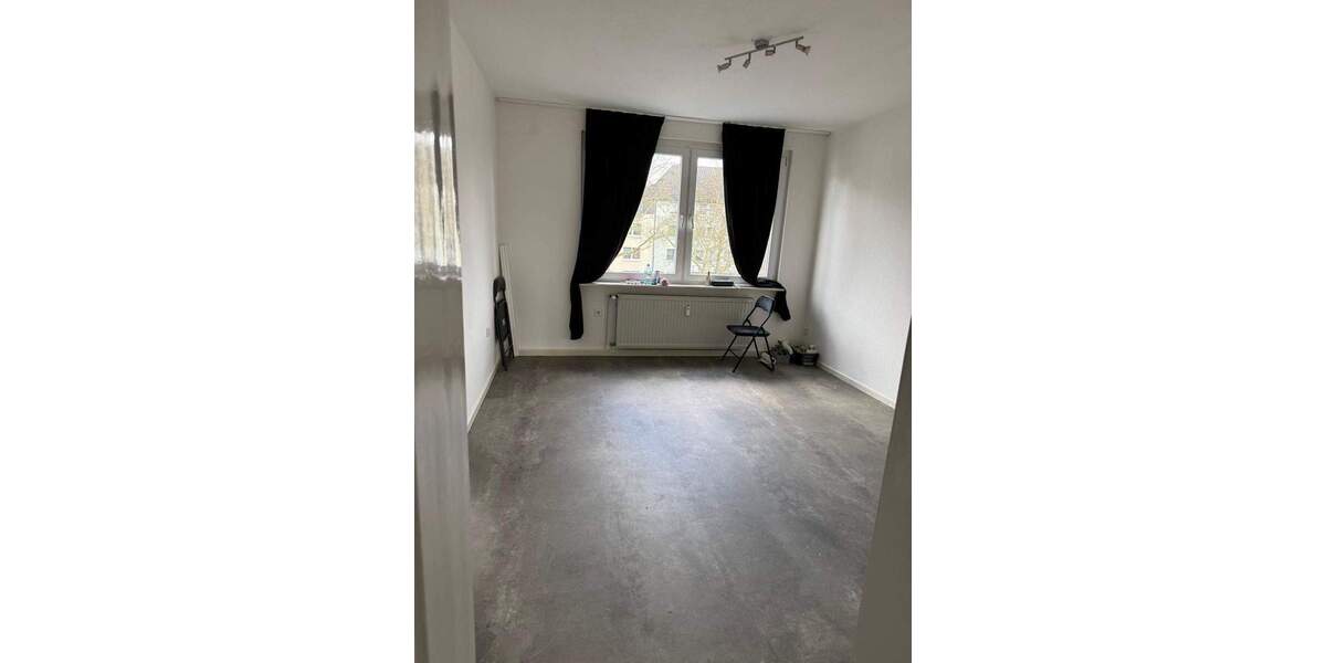 Etagenwohnung Gelsenkirchen Rotthausen - 2 Zimmer, 65 m&sup2;, 590&euro; | Angebot:25803365