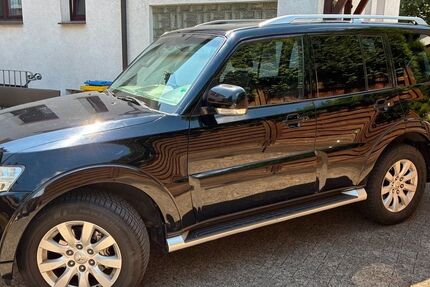 Mitsubishi Pajero 280.000 km 10.500 &euro; Dortmun 44319