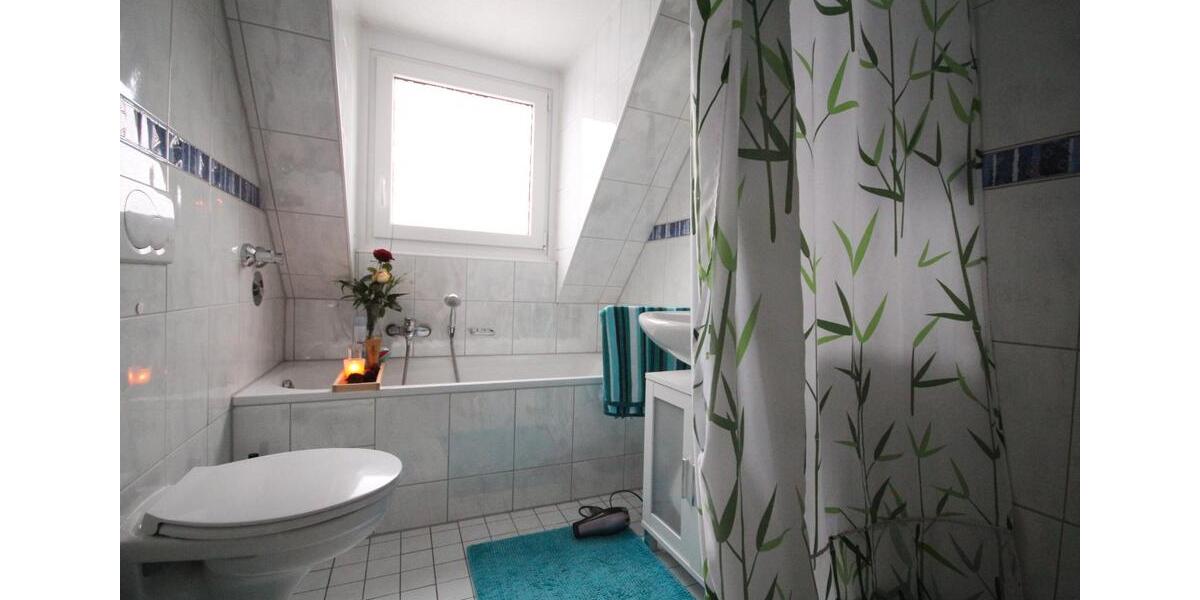 Dachgeschoßwohnung Hattingen - 3.5 Zimmer, 67 m&sup2;, 600&euro; | Angebot:25920008