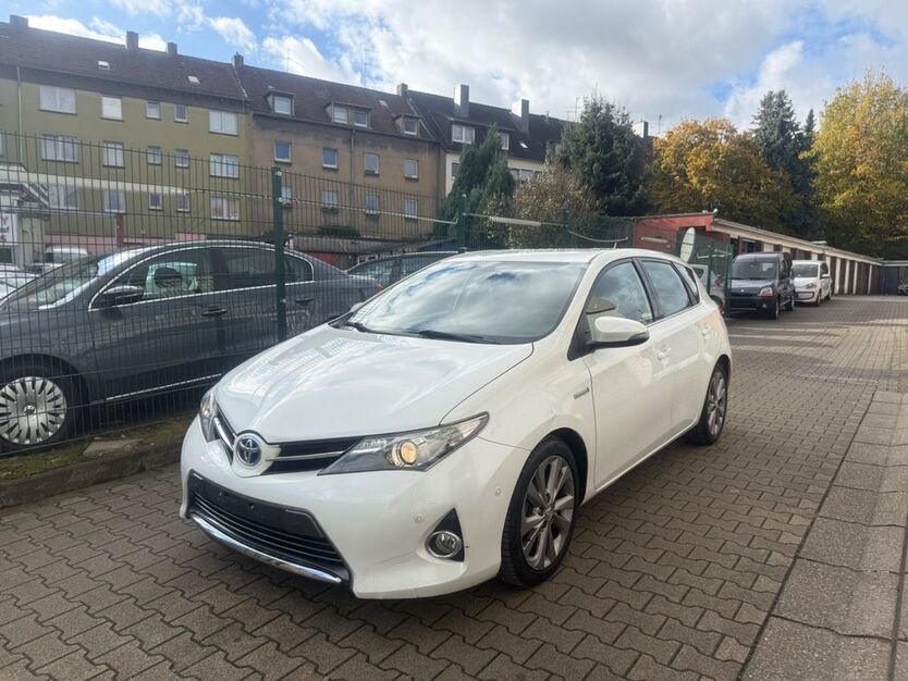 Toyota Auris 98.000 km 8.999 € Essen 45143