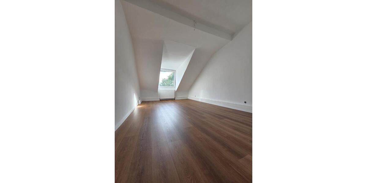 Dachgeschoßwohnung Hagen Hagen-Nord - 4 Zimmer, 95 m&sup2;, 550&euro; | Angebot:26689282