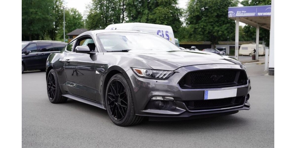 Ford Mustang 86.000 km 22.700 € Bochum 44809