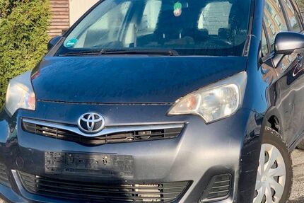 Toyota Verso-S 187.627 km 3.250 &euro; Gelsenkirchen 45884
