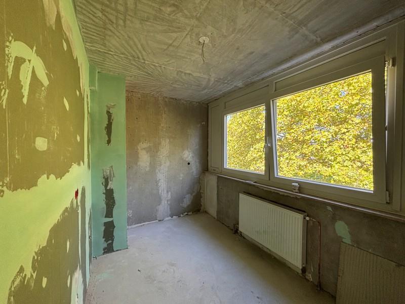 Exklusive 3-Zimmer Wohnung mit hochwertiger Ausstattung und nagelneuer EBK zimmer