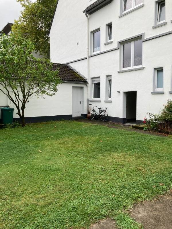 2,5-Raum-Wohnung + Büroraum, mit Tapeten und Laminatboden in Herne-Süd, ohne Balkon