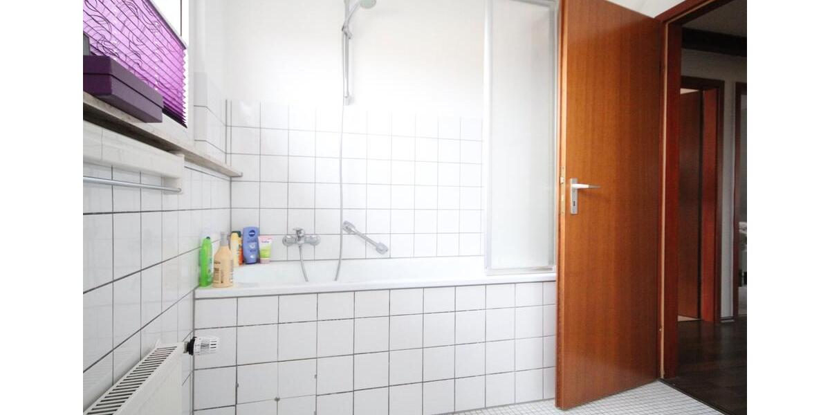 Dachgeschoßwohnung Bochum Altenbochum - 2.5 Zimmer, 60 m&sup2;, 605&euro; | Angebot:25933009