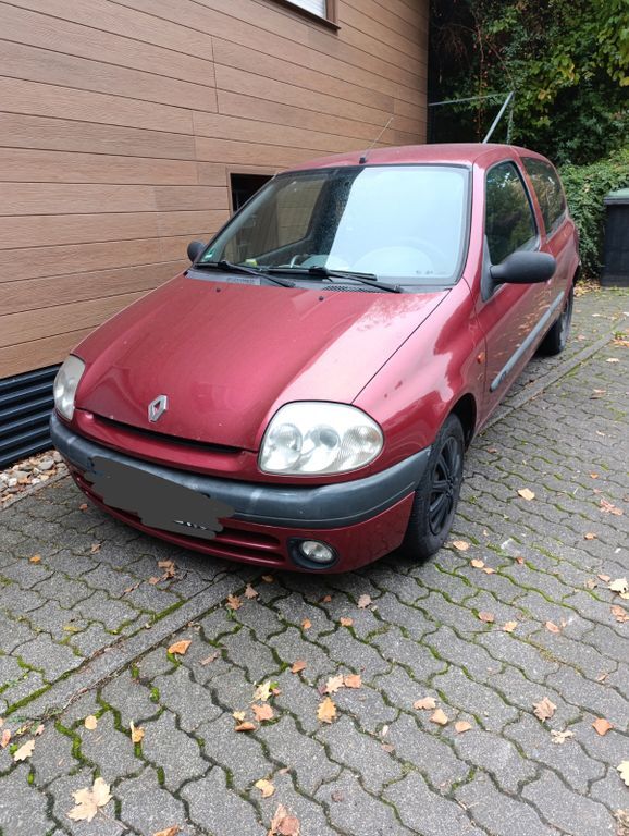 Renault Clio 238.000 km 888 € Werl 59457