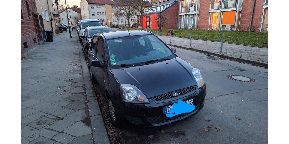 Ford Fiesta 161.500 km 2.250 &euro; Dortmund 44388