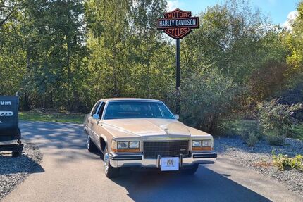 Cadillac Fleetwood 110.072 km 10.490 € Bochum 44866