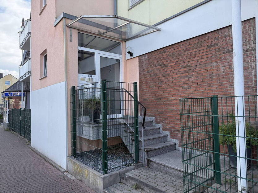 2,5-Zimmer Eigentumswohnung mit fast 100 m² Dachterrasse