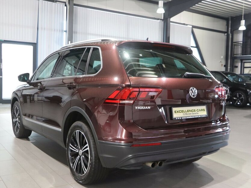 VW Tiguan 1.4 TSI DSG 4M SOUND / PANORAMA / AID 116.000 km 19.444 € Hamm 59077