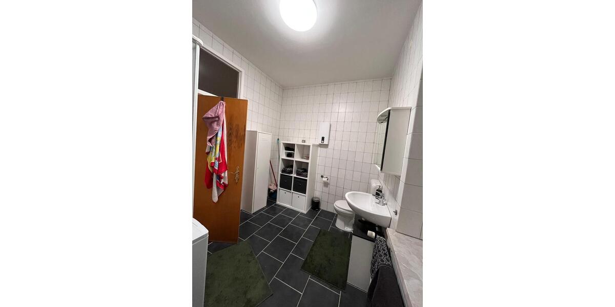 Erdgeschoßwohnung Bochum Wiemelhausen - 1.5 Zimmer, 38 m&sup2;, 340&euro; | Angebot:24770710