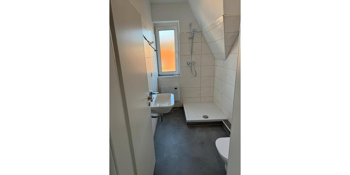 Dachgeschoßwohnung Recklinghausen - 2.5 Zimmer, 65 m&sup2;, 600&euro; | Angebot:25656593
