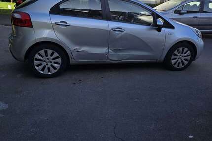 Kia Rio 119.000 km 2.500 &euro; Herne 44649