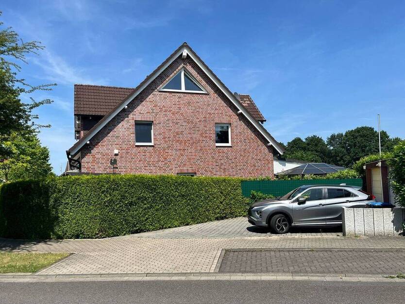 Einfamilienhaus mit Terrasse und gr. Garten