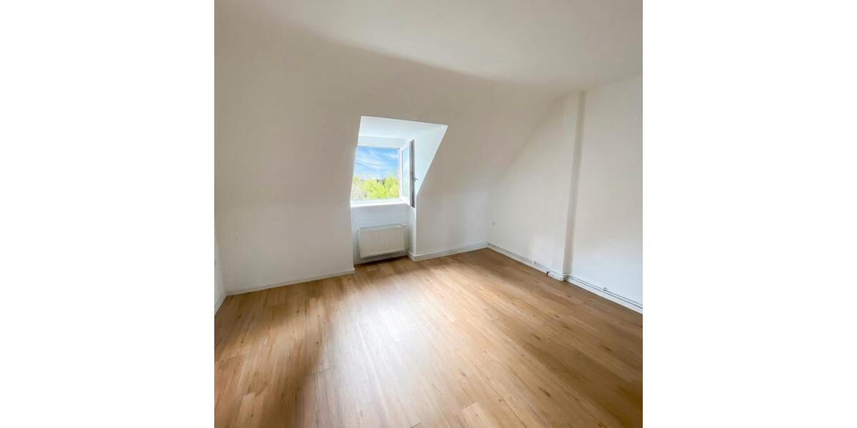 Dachgeschoßwohnung Dortmund Huckarde - 3 Zimmer, 56 m&sup2;, 700&euro; | Angebot:24426932