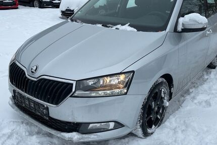 Skoda Fabia 49.865 km 11.880 &euro; Dortmund 44369