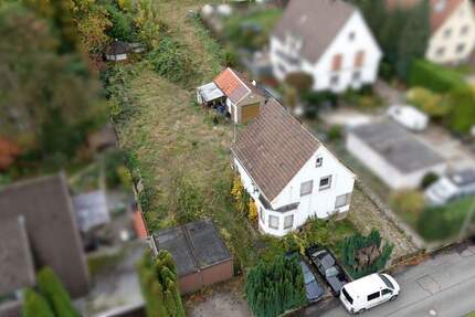 Großes Baugrundstück mit Potenzial für zwei Einfamilienhäuser - Positiver Bauvorbescheid liegt vor! zimmer