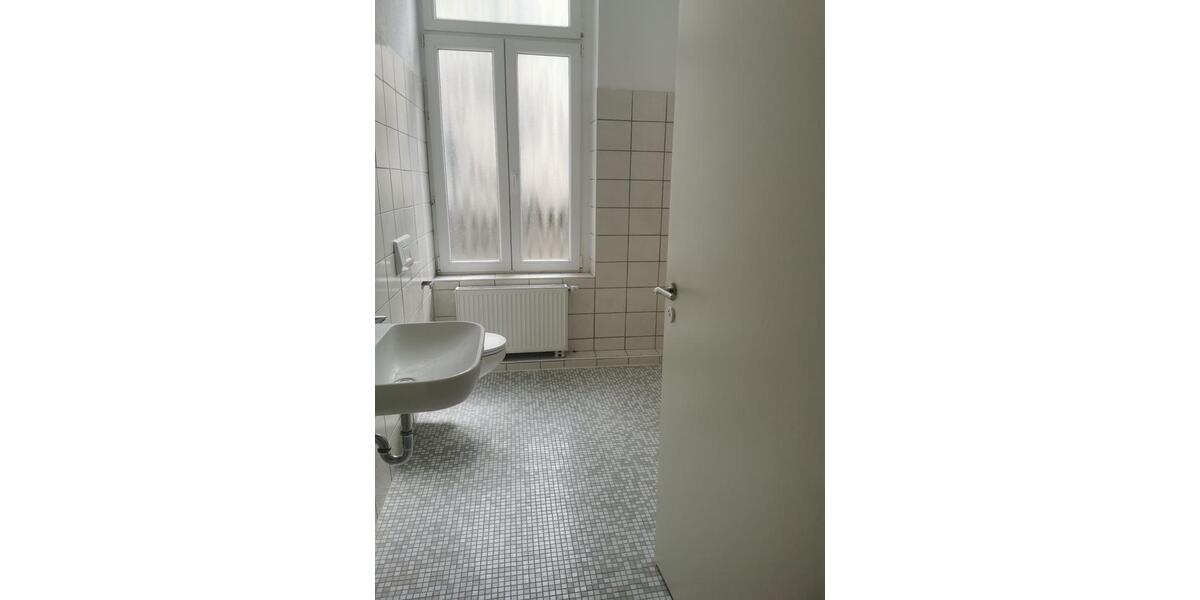 Etagenwohnung Iserlohn - 5 Zimmer, 160 m&sup2;, 990&euro; | Angebot:25852011