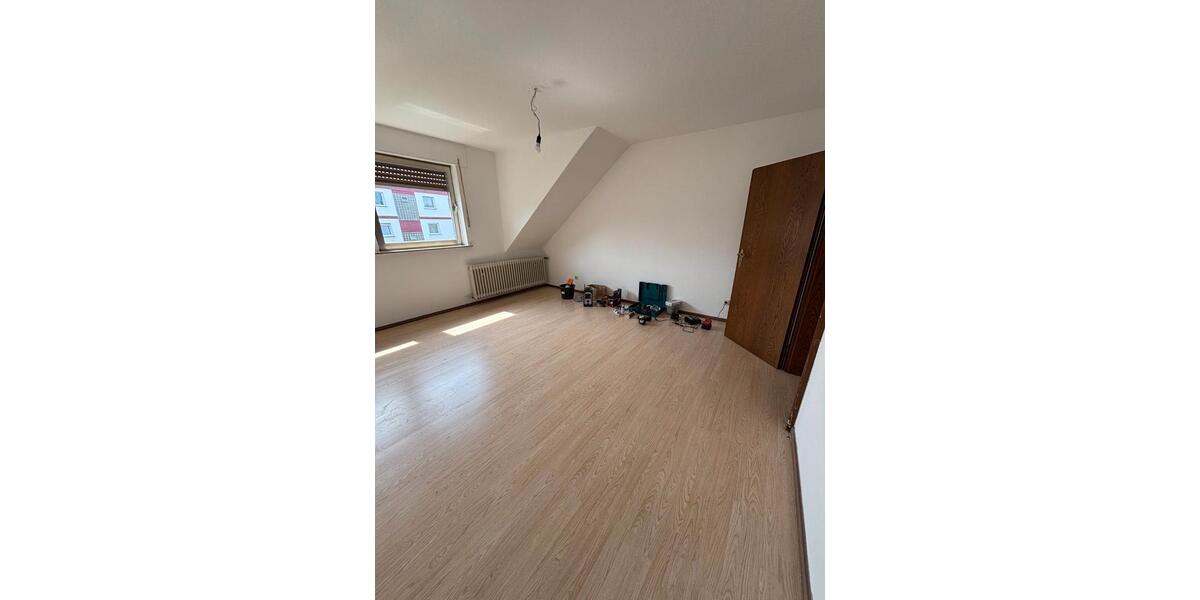 Dachgeschoßwohnung Sprockhövel - 3 Zimmer, 78 m&sup2;, 480&euro; | Angebot:26628586
