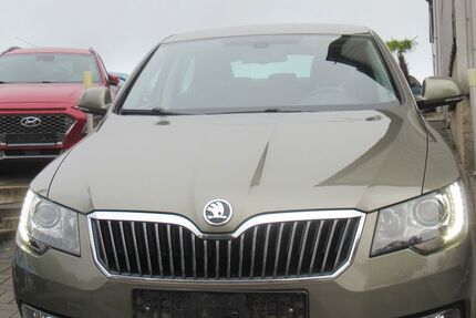 Skoda Superb 114.807 km 12.990 € Herne 44653