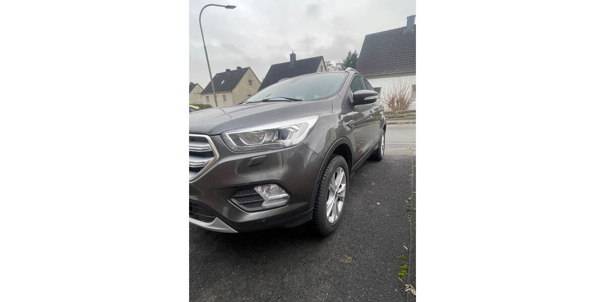 Ford Kuga 48.500 km 16.700 &euro; Menden 58710