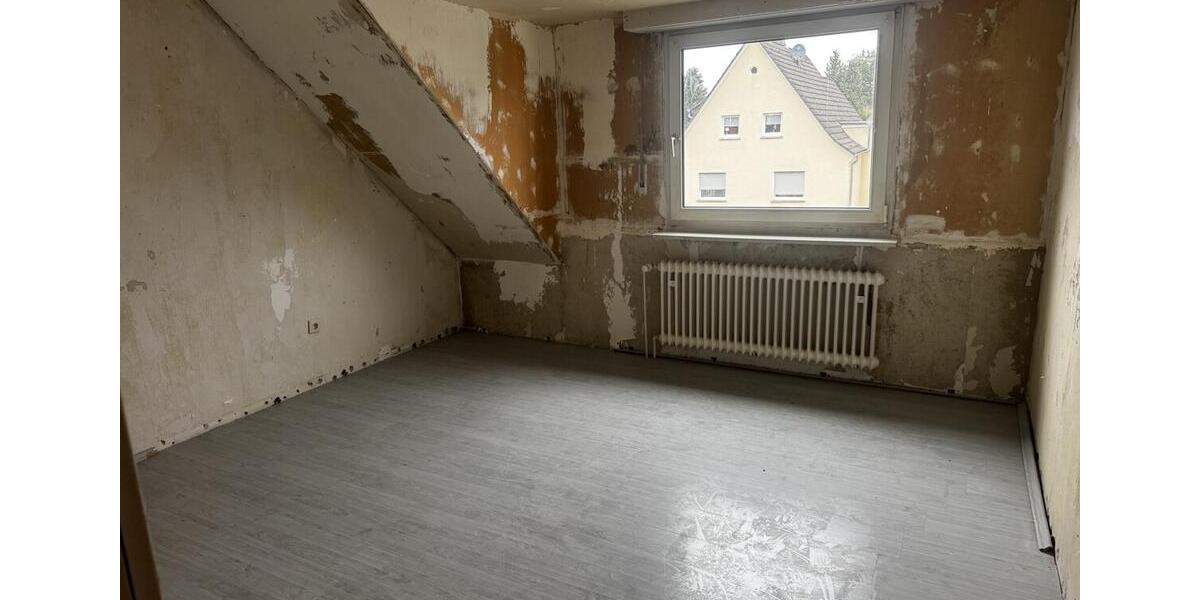 Dachgeschoßwohnung Dortmund Hombruch - 3 Zimmer, 77 m&sup2;, 600&euro; | Angebot:24784630