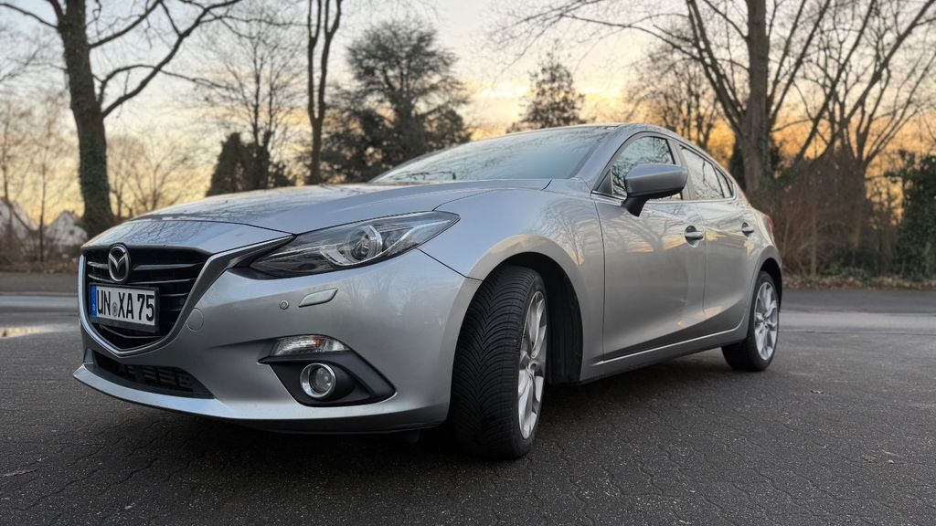 Mazda 3 201.000 km 8.200 &euro; Kamen 59175