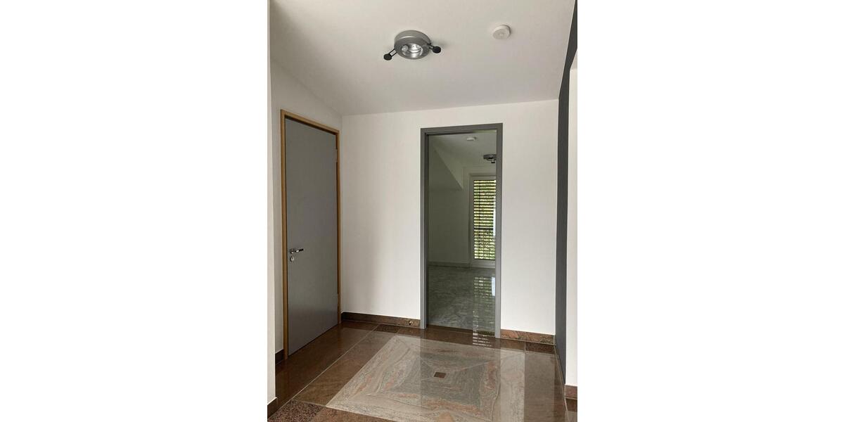 Dachgeschoßwohnung Hemer - 3 Zimmer, 80 m&sup2;, 880&euro; | Angebot:26255959