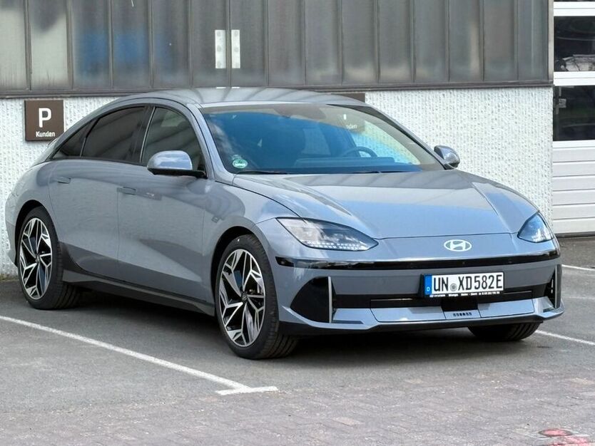 IONIQ 6