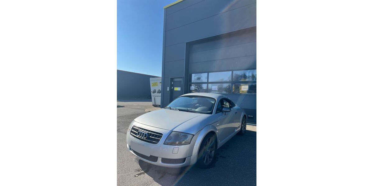 Audi TT 215.000 km 7.399 &euro; Castrop-Rauxel 44575