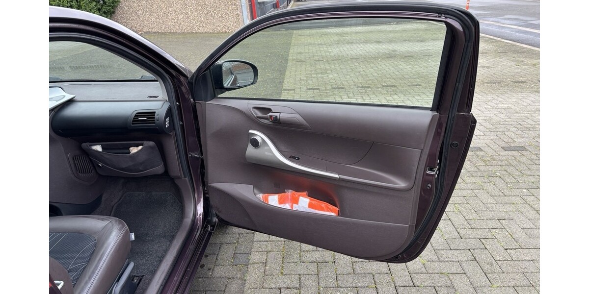 Toyota I Q 143.300 km 3.400 &euro; Holzwickede 59439