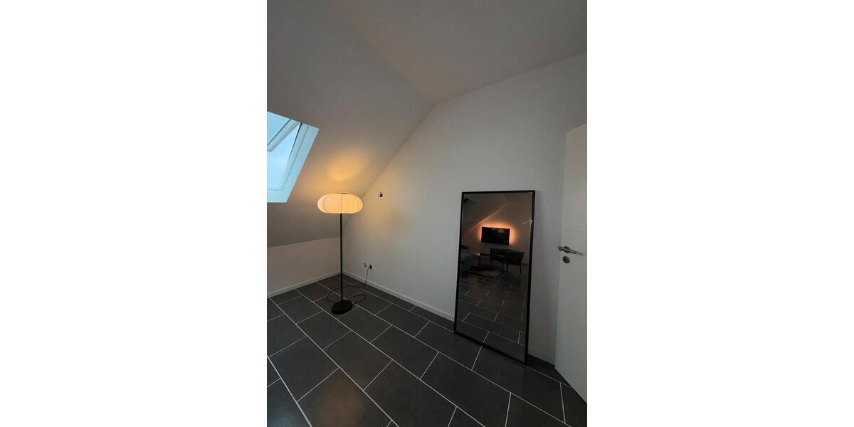 Dachgeschoßwohnung Castrop-Rauxel Deinighausen - 1 Zimmer, 33 m&sup2;, 650&euro; | Angebot:25613730