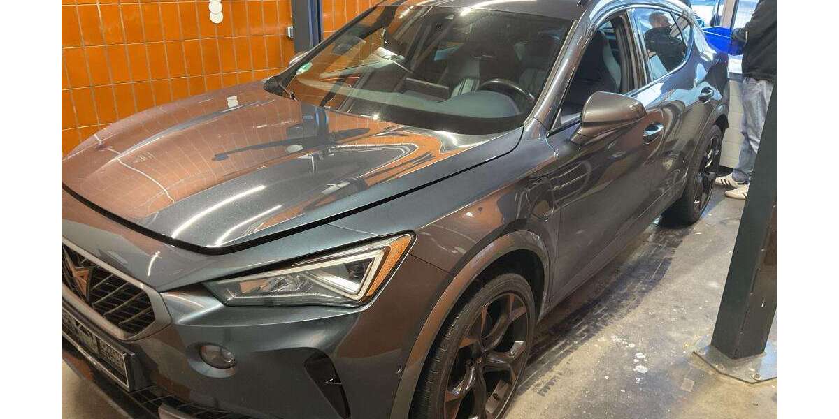 Cupra Formentor VZ 1.4 eHybrid NAVI PANORAMA KAMERA LEDE 61.736 km 26.988 &euro; Bergkamen 59192