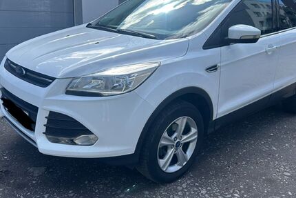 Ford Kuga 153.000 km 7.500 &euro; Gevelsberg 58285