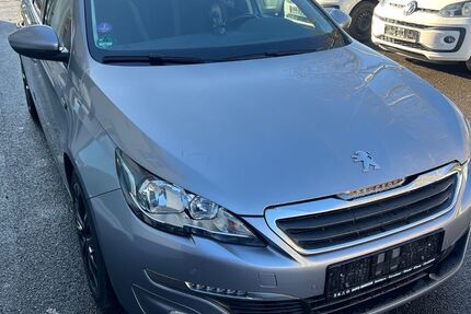 Peugeot 308 132.000 km 6.499 &euro; Recklinghausen 45663