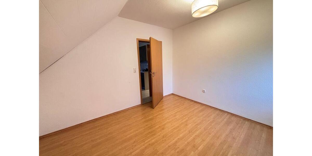 Dachgeschoßwohnung Menden (Sauerland) Bösperde - 1 Zimmer, 26 m&sup2;, 230&euro; | Angebot:24839878