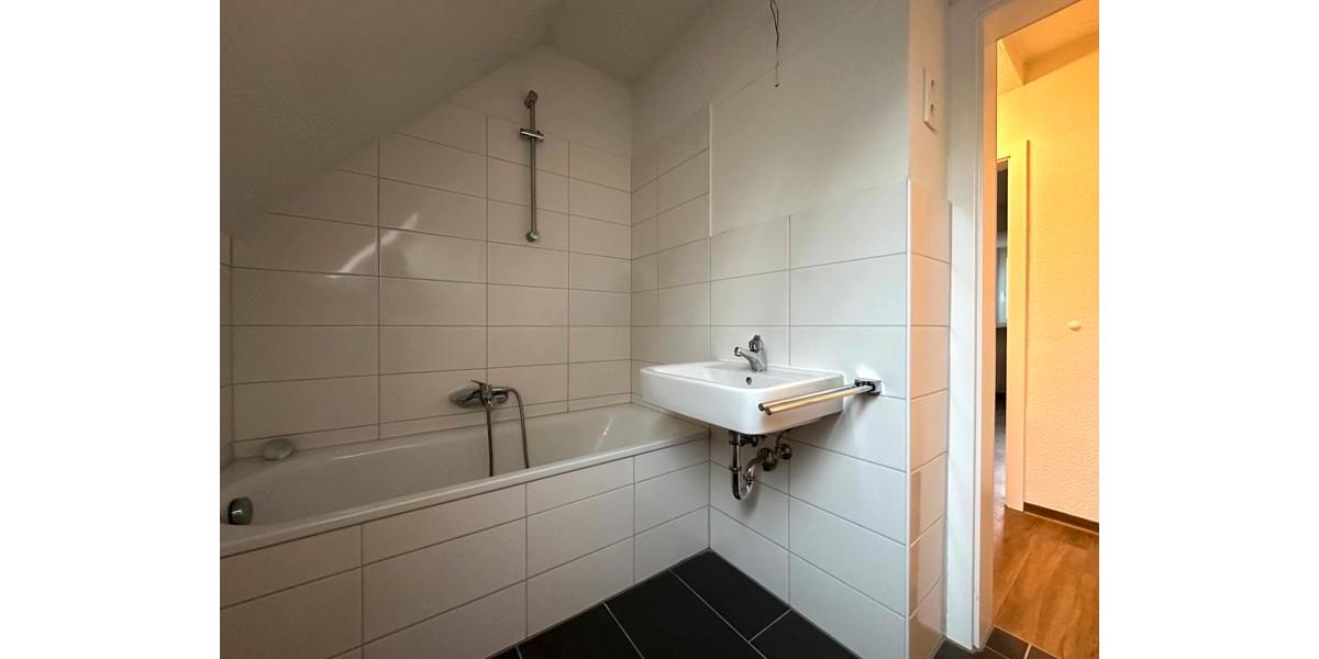 Dachgeschoßwohnung Dortmund Hombruch - 2.5 Zimmer, 58 m&sup2;, 552&euro; | Angebot:24759741