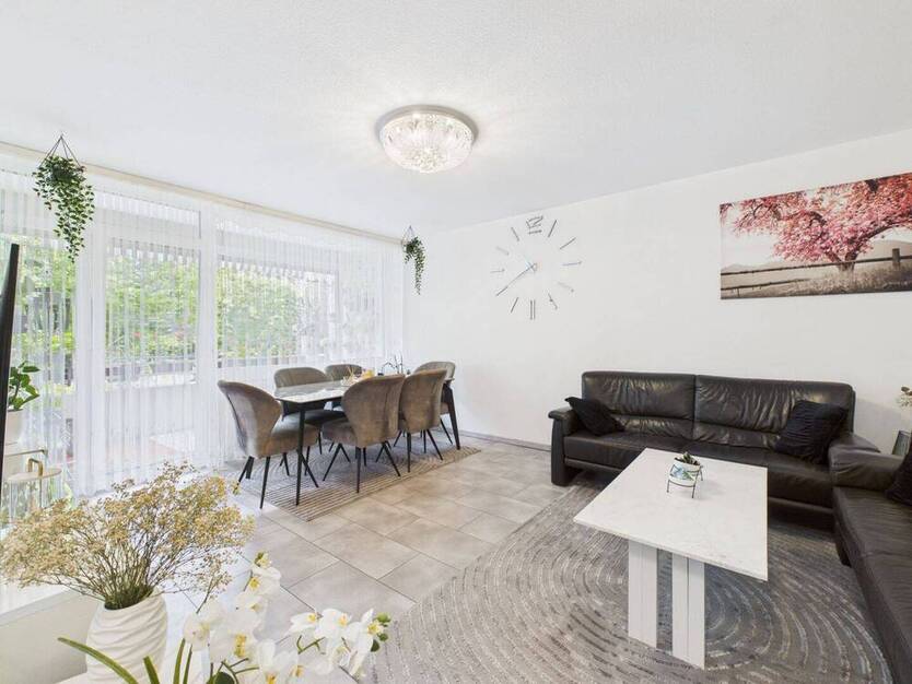 Perfektes Gesamtpaket: Eigentumswohnung mit Balkon, Garage und bester Anbindung