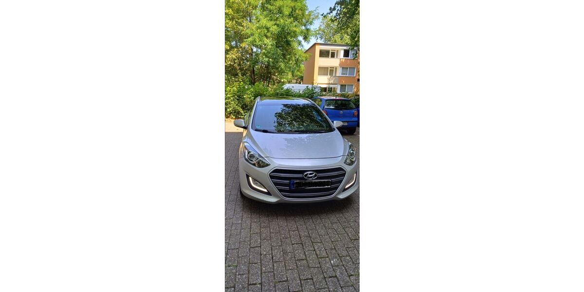 Hyundai i30 133.000 km 11.750 &euro; dortmund 44287