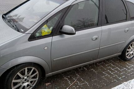 Opel Meriva 134.000 km 1.999 &euro; Bochum 44787