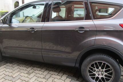 Ford Kuga 114.500 km 9.700 &euro; Menden 58708