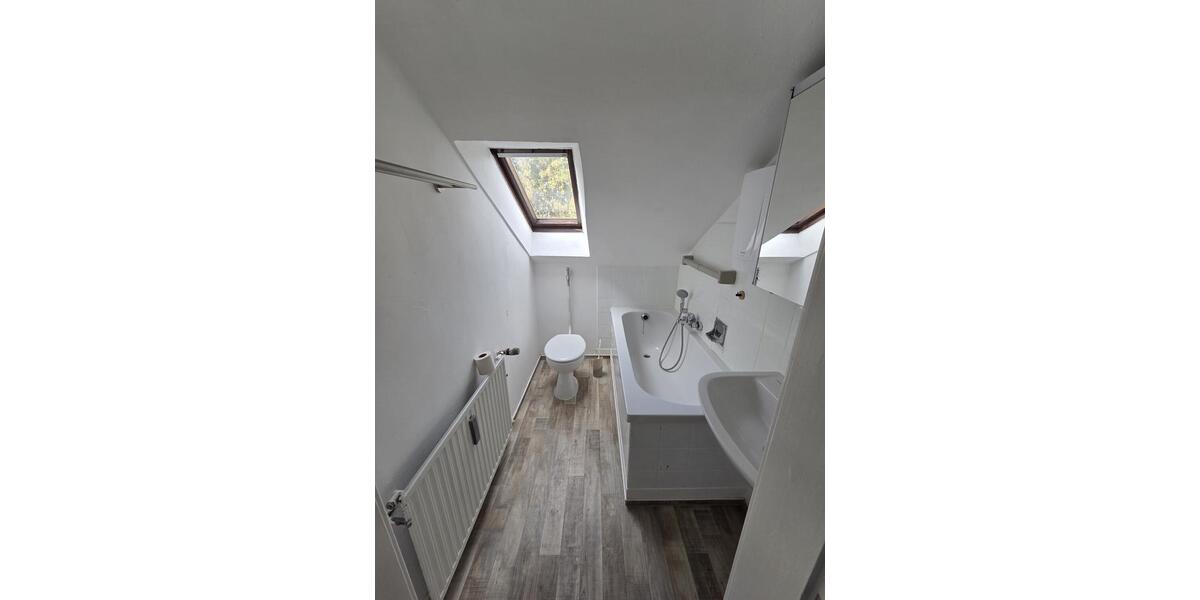 Dachgeschoßwohnung Dortmund Brackel - 2.5 Zimmer, 50 m&sup2;, 500&euro; | Angebot:24816915