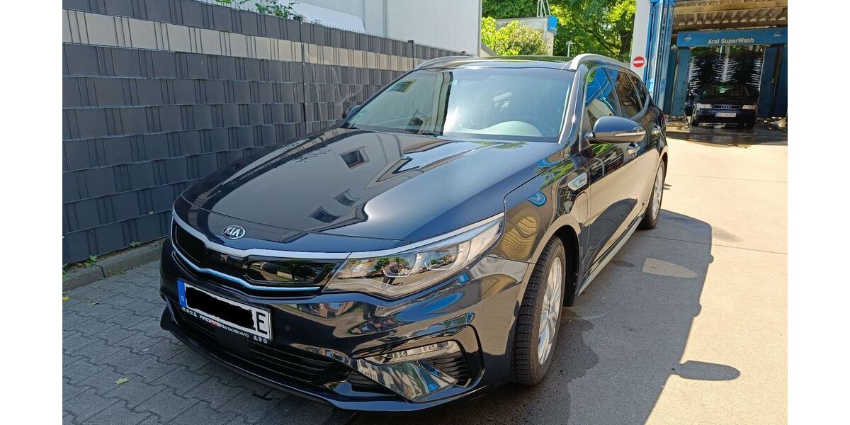 Kia Optima 52.000 km 18.900 € Recklinghausen 45657