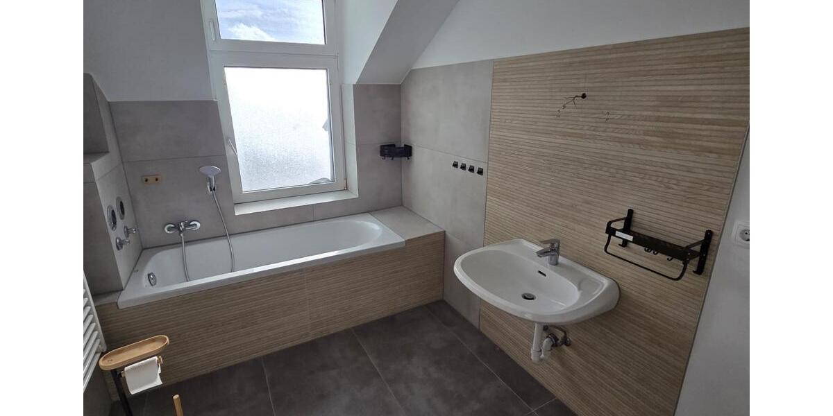 Etagenwohnung Dortmund Innenstadt West - 3 Zimmer, 94 m&sup2;, 700&euro; | Angebot:24541255