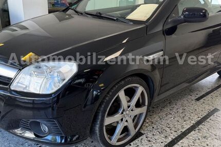 Opel Tigra 135.000 km 3.390 &euro; Recklinghausen 45657
