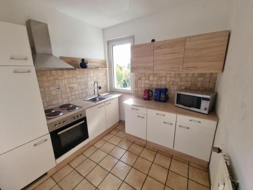 2½ R Wohg Borbeck, WG geeign, kpl möbliert + Einbauküche zimmer