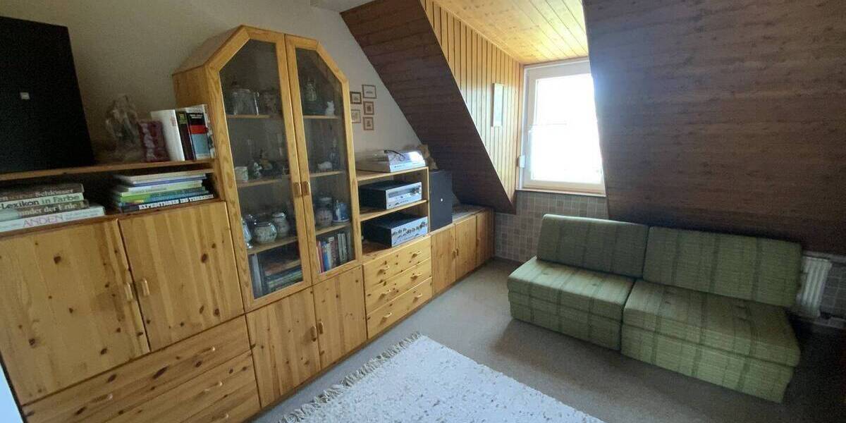 Reihenendhaus Lünen Alstedde - 7 Zimmer, 121 m&sup2;, 290.000&euro; | Angebot:22232531