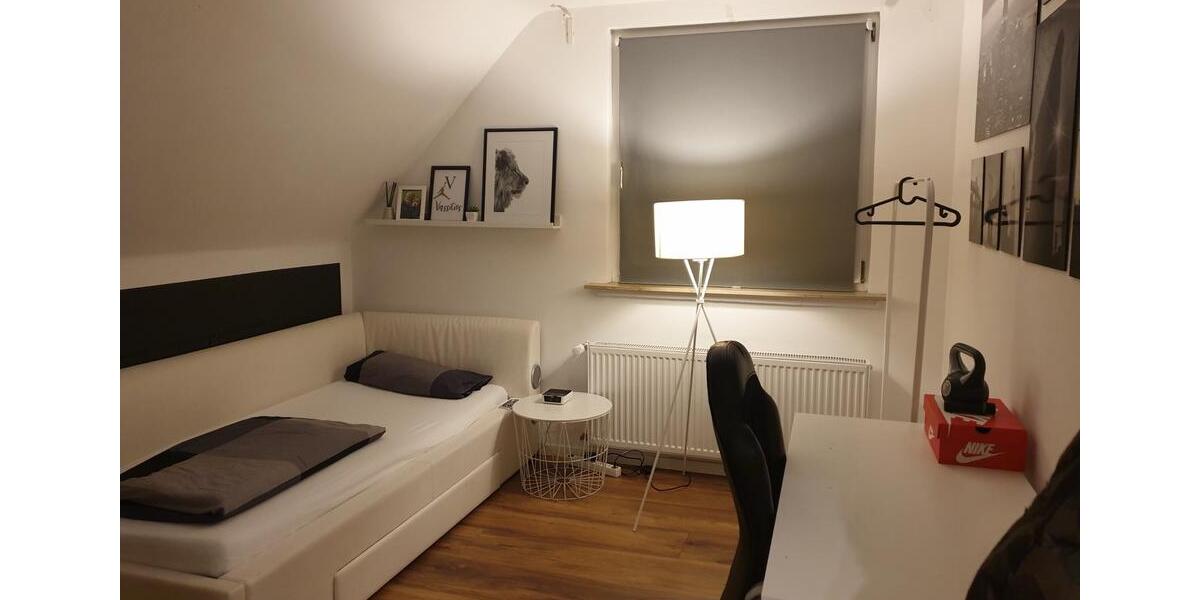 Dachgeschoßwohnung Iserlohn - 6 Zimmer, 120 m&sup2;, 200.000&euro; | Angebot:26367652